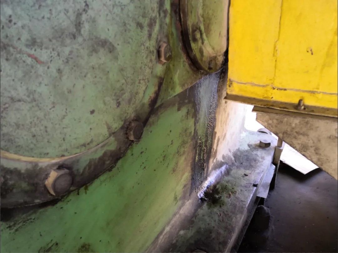 減速機漏油如何快速解決？鼎業(yè)在線修復組合套裝應(yīng)用